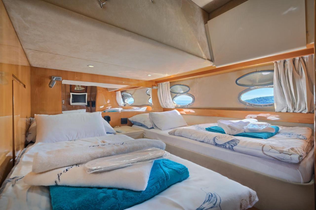 Luxury Yacht - Lex Of The Seas Hotel Split Kültér fotó
